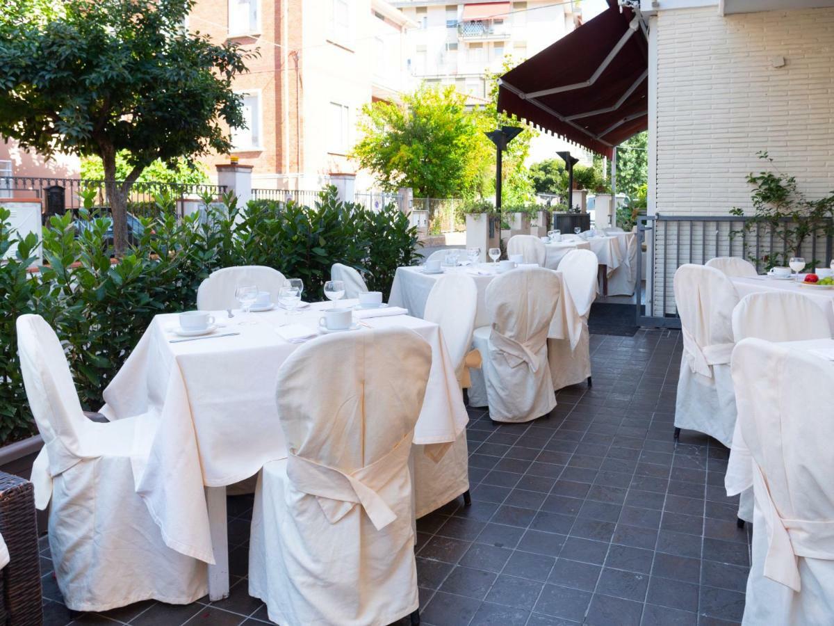 Hotel Saxon Rimini Kültér fotó